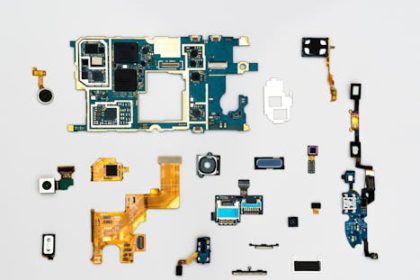 Humanoid Robots: Challenges and Progress in Their Development